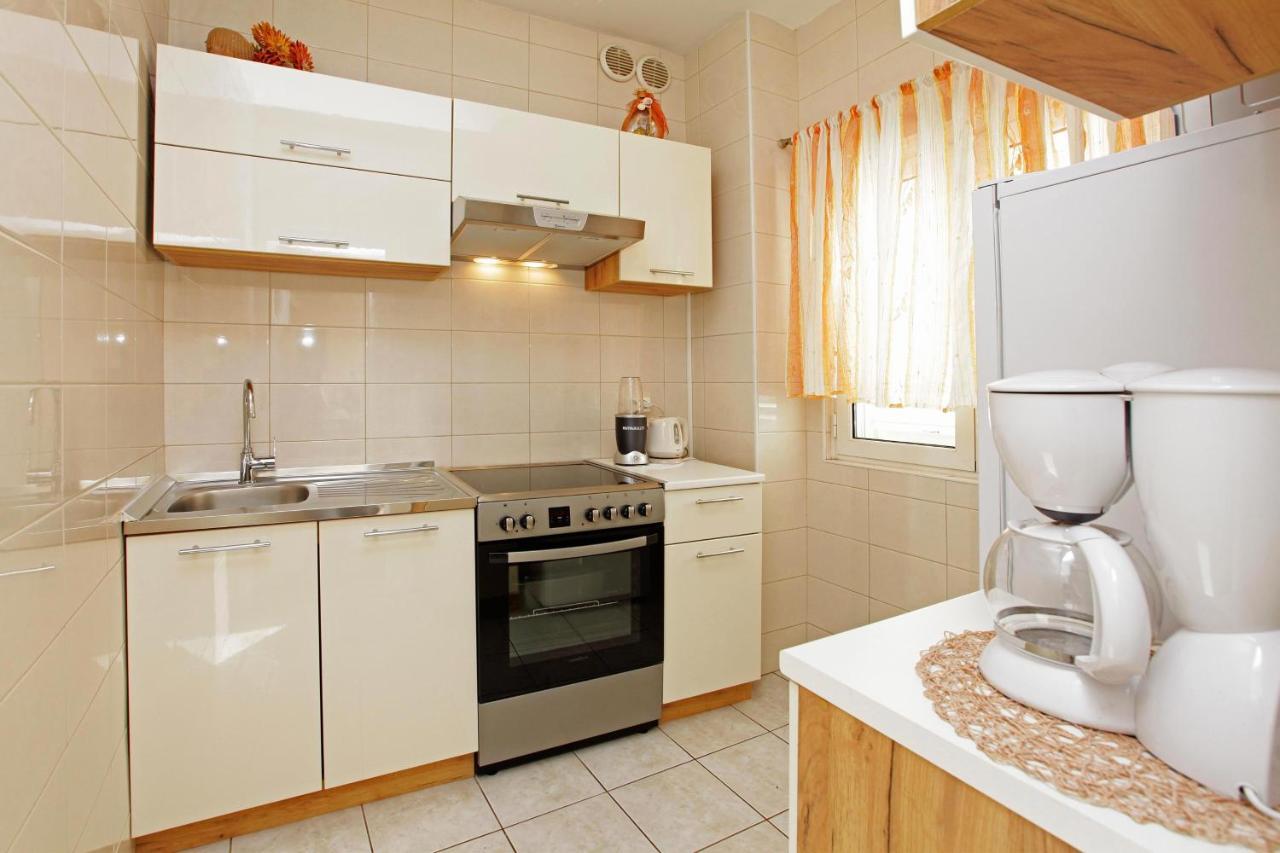 Sunshine Apartment Doda Вела-Лука Экстерьер фото